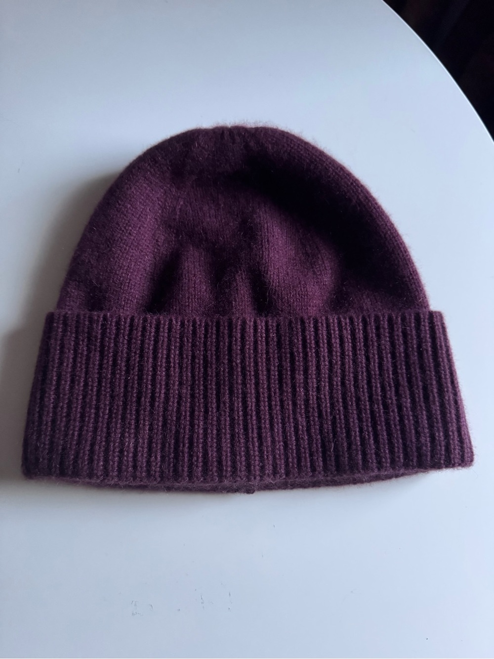 Aritzia cashmere crowned beanie